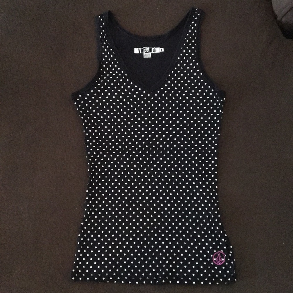 Volcom tank size Large